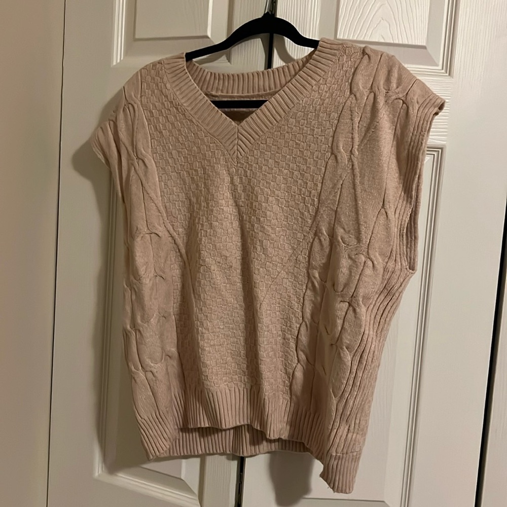 Pink/beige sweater vest